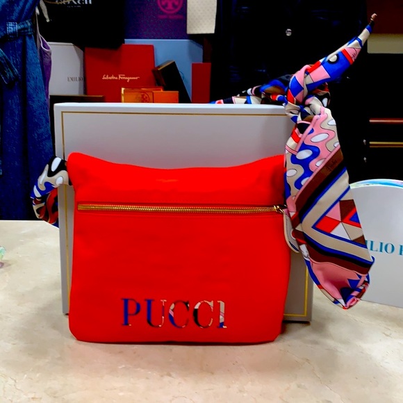 HOST PIC EMILIO PUCCI VIVARA PRINT LOGO CROSSBODY HANDBAG W/60” REMOVABLE SCARF - Picture 6 of 11